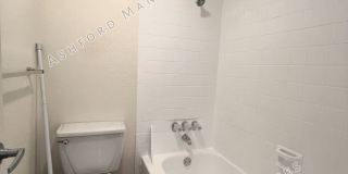 ***MOVE IN SPECIAL***UTILS INCLUDED : ONE BEDROOM UPSTAIRS CONDO Gallery 26