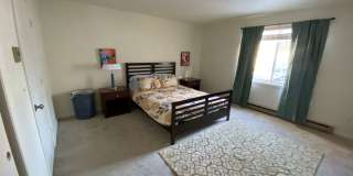 4-Bedroom Student Townhomes in the Heart of Burlington Gallery 20