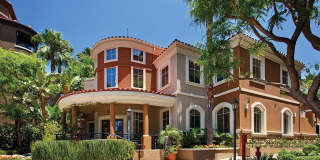 Villas at Park La Brea Apartments Gallery 16