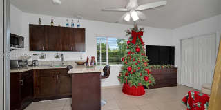 7420 SW 31st St Gallery 1