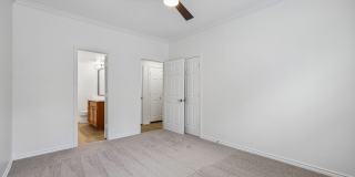 St. Moritz Apartments Gallery 29