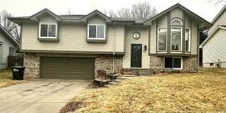 1317 N 159th St - Spacious 3BR Millard Highlands Home – Move-In Ready! 1317 N 159th St - Spacious 3BR Millard Highlands Home – Move-In Ready! Gallery 1