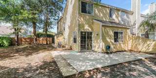 330 SUNRISE Circle Gallery 5