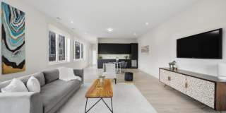 4256 W Belmont Avenue Gallery 22