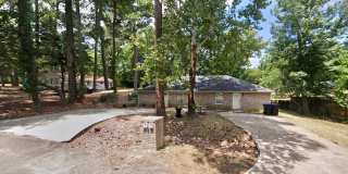 2-bed/1-bath Duplex Gallery 1