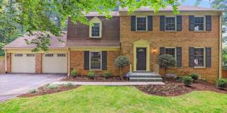 5 BR 4.5 BA home with inground heated pool and extensive hardscape! Gallery 54