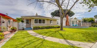 Cute-as-a-Button Coronado "Palmer" Home in a Fabulous School-Side Location – Coronado Village Gallery 5