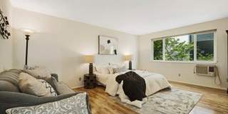 Boutique Condo with Stunning Views of Elliot Bay! Gallery 10