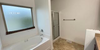 Move-in special offer!!! Spacious home in super nice neighborhood in Northwest Omaha in Elkhorn School District for under $3,000 Gallery 41