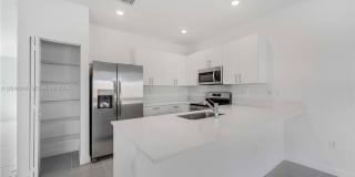 701 SE 13th St Circle, Homestead, FL 33034 - 3465 701 SE 13th St Circle, Homestead, FL 33034 - 3465 Gallery 1