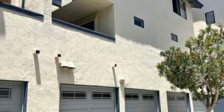 Spacious 2 Bedroom 2-1/2 Bathroom Townhome with 2-car garage in La Jolla near UCSD Gallery 34