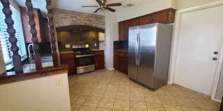Great Central Location - 3 Bed / 2 Bath Single Story! Gallery 11