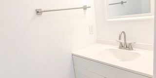 2260 N Indian Canyon Drive Gallery 11
