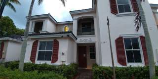 2242 NE 42nd Cir Gallery 1