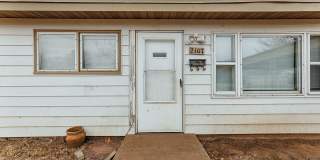 2107 48th Street Gallery 1