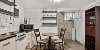 Charming 2BR Apartment in Greeley Gallery 8