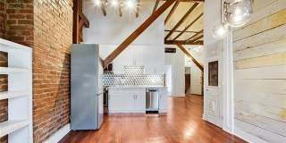 612 JULIA Street Gallery 7
