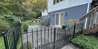 122 Nicoll Lane Gallery 1
