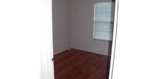 Spacious townhouse, walk to METRO, pool, parking, all you could want! Gallery 14