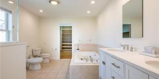 573 Wolcott Avenue Gallery 28