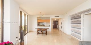 16275 Collins Avenue Gallery 10