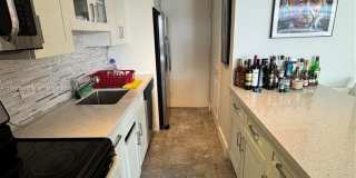 5313 Collins Ave Gallery 10