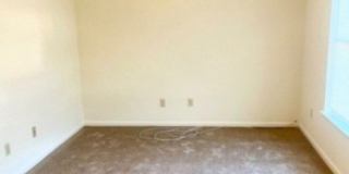 64 Isabella Ave Gallery 8