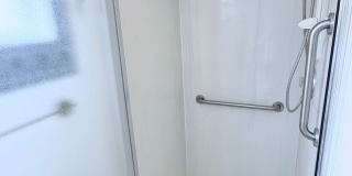 Spacious 2bd/2bath + Den home in gorgeous community (there's a lake!) Gallery 22