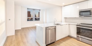 660 Washington Gallery 22