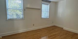 1022 Carpenter Street Gallery 10