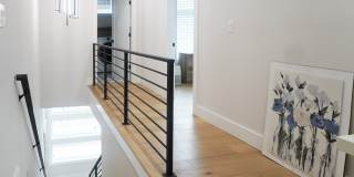 68 Boulevard SE Gallery 37