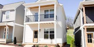 Fuller Style - Spacious 3-Bedroom Townhome with Pool and Pickleball Court Gallery 1