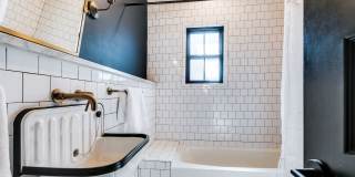 GORGEOUS BEACON HILL BUNGALOW Gallery 19