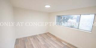 The Ivy on 5th Gallery 102