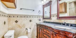 1701 ELM Street Gallery 63