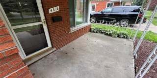 4696 Roosevelt Boulevard Gallery 4