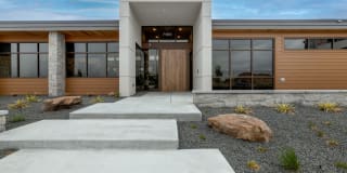 The Avante Gallery 51