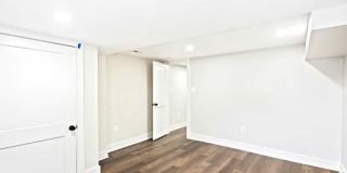 1327 W 42ND Street Gallery 18