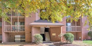 Bright & Spacious 2-Bedroom Condo in Popular Turtle Creek! Gallery 1