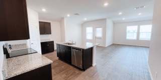 1,796 SF Home in Seguin - 4 BR/2 BA - Arroyo Ranch!!! Gallery 12