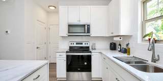 Room in 3 Bedroom Home at Hunters Crossing Ln Gallery 1