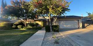 Single story home located in Lakewood Elementary School District! Gallery 1