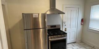 537 E 11th Street Gallery 9