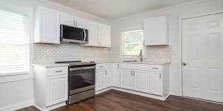 2 Bed, 1 Bath Home in Downtown Greenville Available Gallery 5