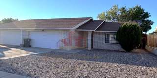 Amazing 2 Bedroom / 2 Bathroom Duplex in Centennial Park - Canyon Shadows Gallery 1