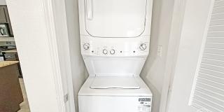 Welcoming 2B/2BA Condo with Balcony, In-Unit Laundry and Pool Access. Gallery 16