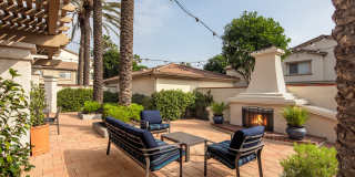 Carmel Gallery 16