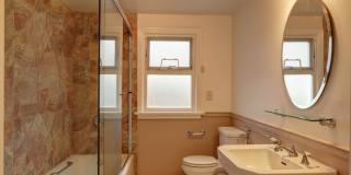Unique Laurelhurst 3 Bedrooms with 2 Bathrooms Home Close to UW! Gallery 15