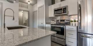 5225 Maple Avenue Gallery 12