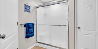 Gorgeous 4 bedroom pool house for rent w/ deeded beach access + pool & yard service included in the rent! Gallery 38